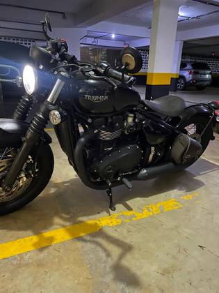 TRIUMPH BONNEVILLE BOBBER 1200 
